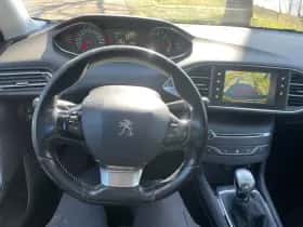 Peugeot 308 (2015) thumbnail 10