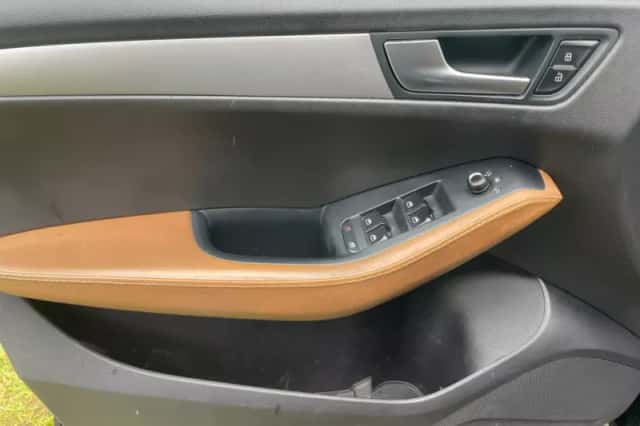 Audi Q5 (2011) thumbnail 4