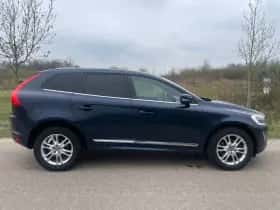 Volvo XC60 (2014) thumbnail 3