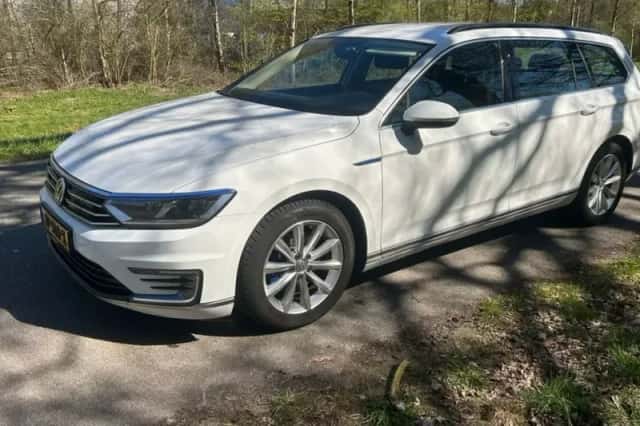 Volkswagen Passat (2016) thumbnail 1