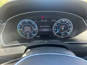 Volkswagen Passat (2016) thumbnail 11
