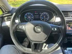 Volkswagen Passat (2016) thumbnail 15