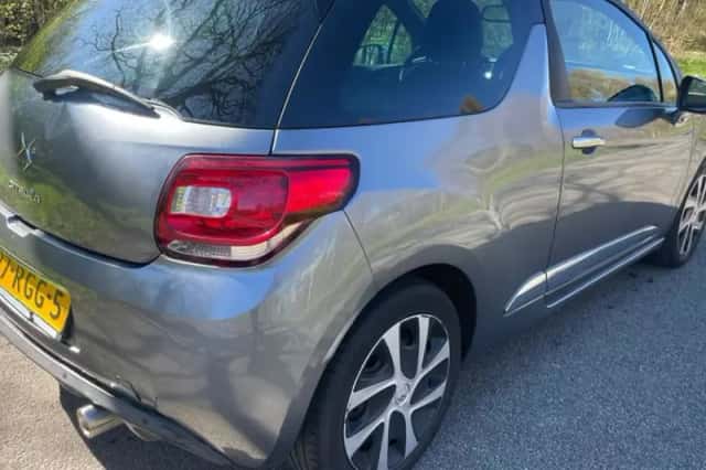 Citroën DS3 (2011) thumbnail 2