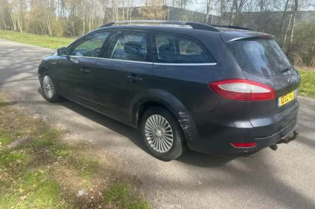 Ford Mondeo (2008) thumbnail 4