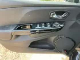 Renault Clio (2013) thumbnail 15