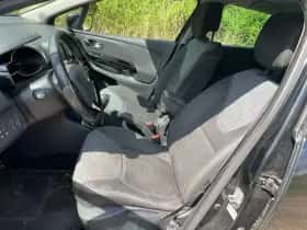 Renault Clio (2013) thumbnail 8