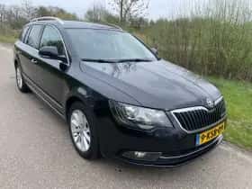 Škoda Superb (2013) thumbnail 2