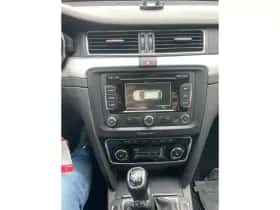 Škoda Superb (2013) thumbnail 10