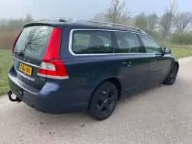 Volvo V70 (2015) thumbnail 3