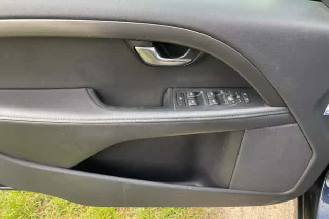 Volvo V70 (2015) thumbnail 6