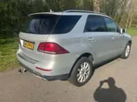Mercedes-Benz GLE (2015) thumbnail 21