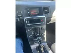 Volvo V60 (2014) thumbnail 14