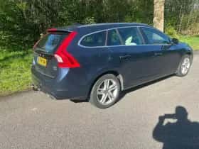 Volvo V60 (2014) thumbnail 3