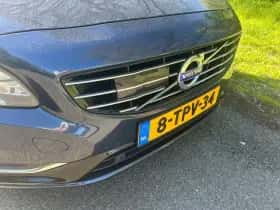 Volvo V60 (2014) thumbnail 4