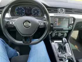 Volkswagen Passat (2016) thumbnail 12