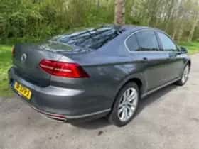 Volkswagen Passat (2016) thumbnail 18