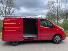 Opel Vivaro (2015) thumbnail 5