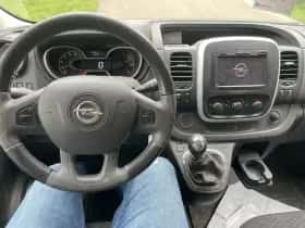 Opel Vivaro (2015) thumbnail 7