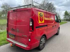 Opel Vivaro (2015) thumbnail 9