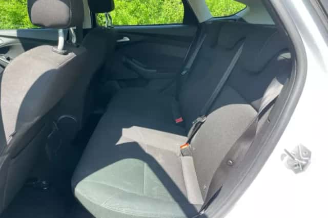 Ford Focus (2016) thumbnail 3