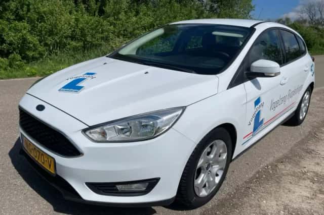 Ford Focus (2015) thumbnail 1