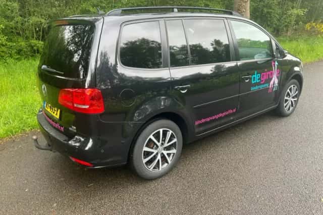 Volkswagen Touran (2011) thumbnail 5