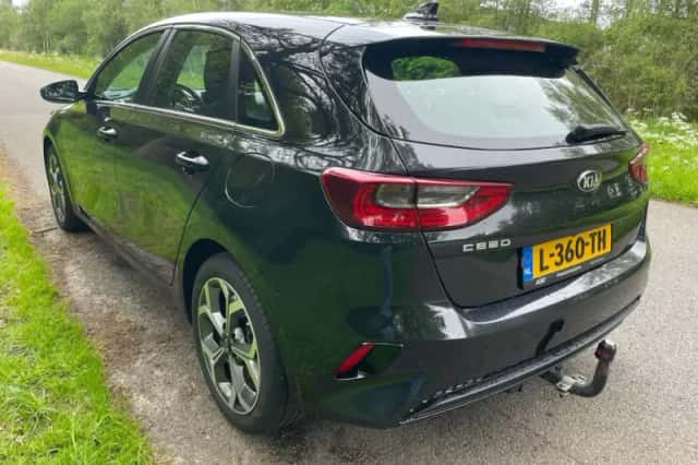 Kia Ceed (2020) thumbnail 3