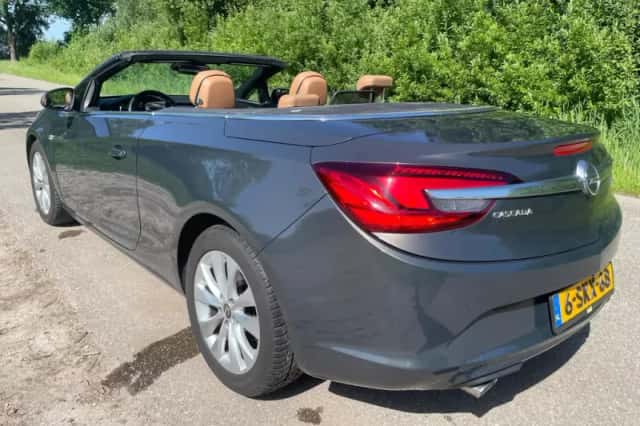 Opel Cascada (2013) thumbnail 3
