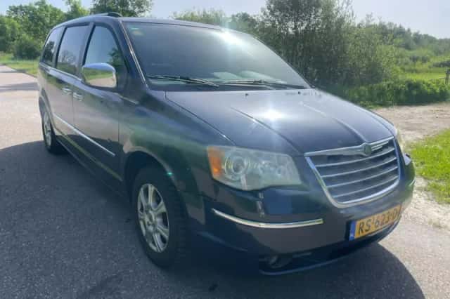 Chrysler Grand Voyager (2008) thumbnail 2