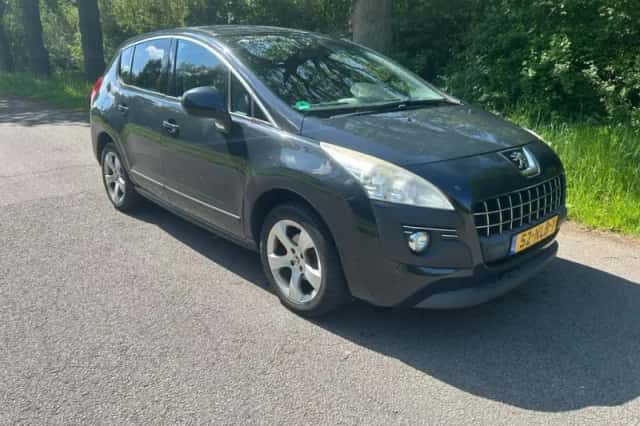 Peugeot 3008 (2010) thumbnail 1