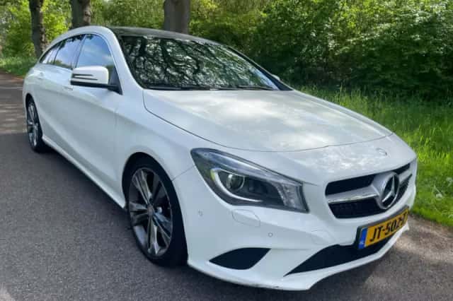 Mercedes-Benz CLA-Klasse (2016) thumbnail 1