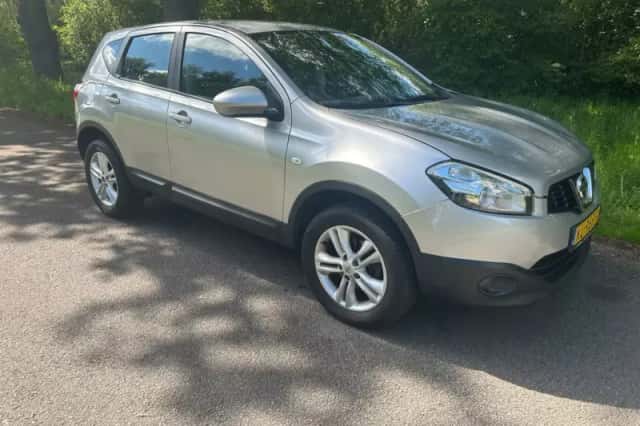 Nissan Qashqai (2012) thumbnail 1