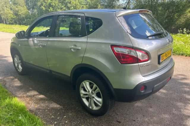 Nissan Qashqai (2012) thumbnail 2