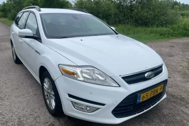 Ford Mondeo (2011) thumbnail 1