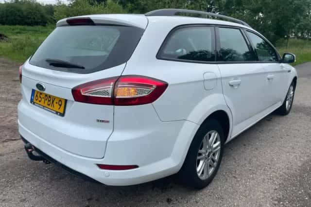 Ford Mondeo (2011) thumbnail 3
