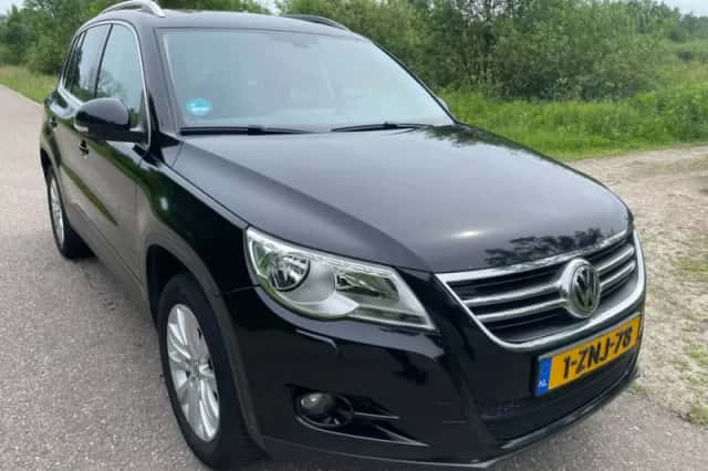 Volkswagen Tiguan (2010) thumbnail 4