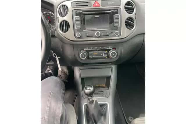 Volkswagen Tiguan (2010) thumbnail 6