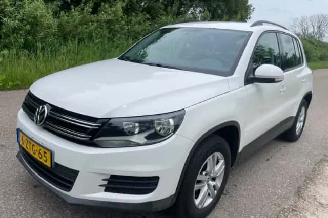Volkswagen Tiguan (2012) thumbnail 4