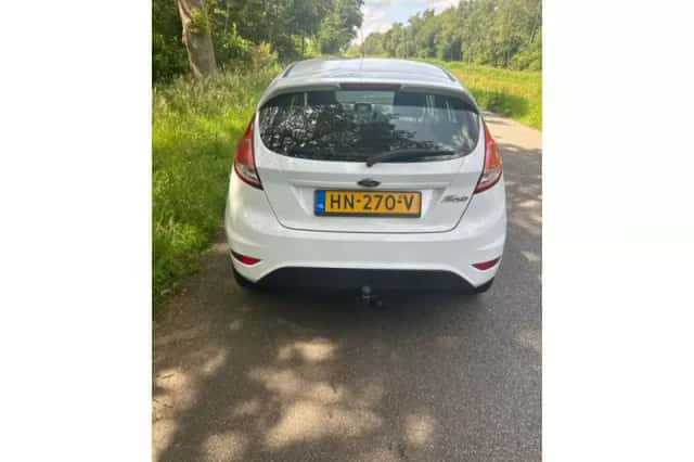 Ford Fiesta (2015) thumbnail 4