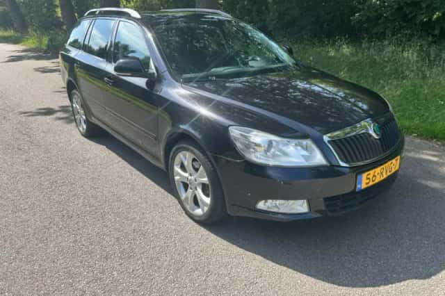 Škoda Octavia (2011) thumbnail 1