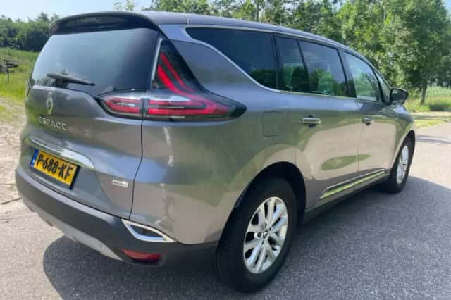 Renault Espace (2017) thumbnail 3