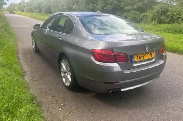BMW 5-Serie (2011) thumbnail 4