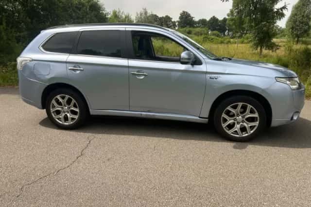 Mitsubishi Outlander (2013) thumbnail 6