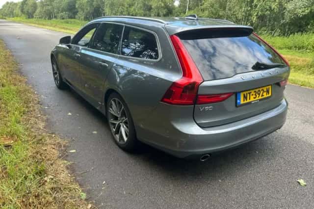 Volvo V90 (2017) thumbnail 4