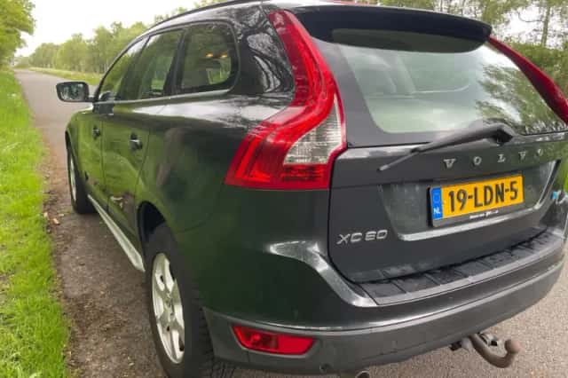 Volvo XC60 (2010) thumbnail 4