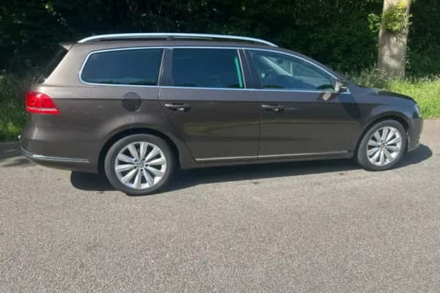 Volkswagen Passat (2012) thumbnail 4
