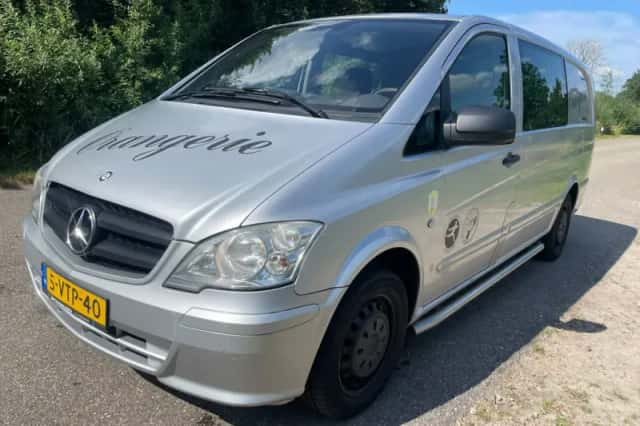 Mercedes-Benz Vito (2012) thumbnail 2