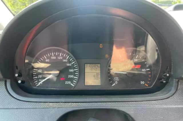 Mercedes-Benz Vito (2012) thumbnail 5