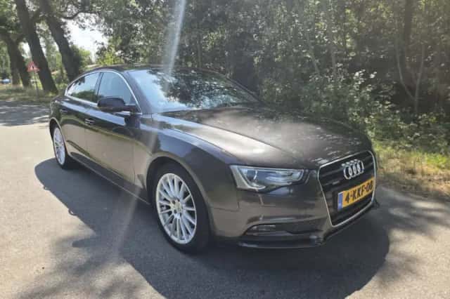 Audi A5 (2013) thumbnail 2