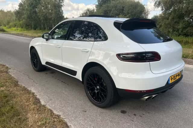 Porsche Macan (2014) thumbnail 4